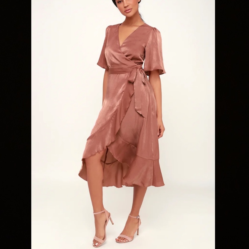 Lulu’s Mauve Satin Wrap Midi Dress, Small